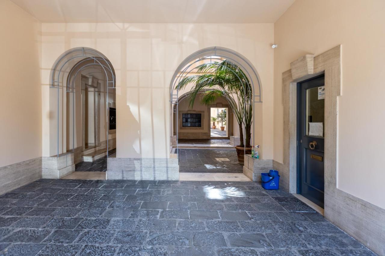 Vg Fori Imperiali 5 Stelle Appartamento Elegante Róma Kültér fotó